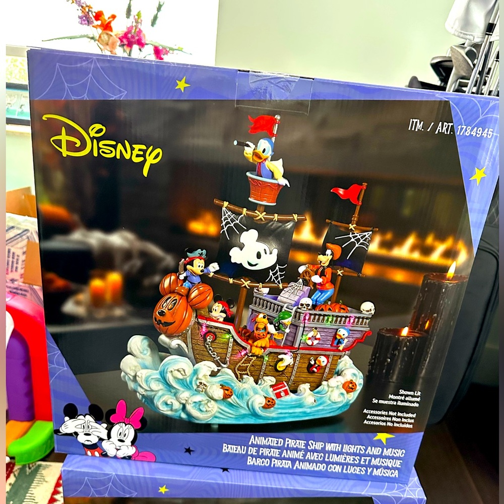 Disney animated Halloween pirate ship with lights and music